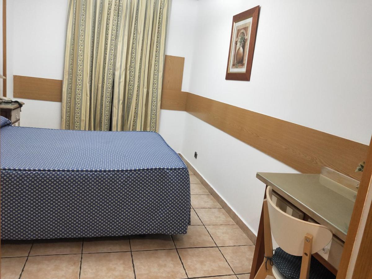 Hostal Maria Ronda Madrid Exterior foto