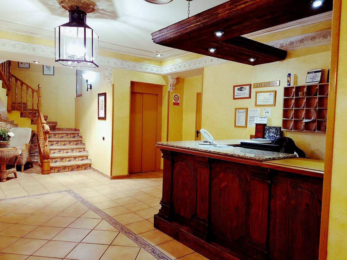 Hostal Maria Ronda Madrid Exterior foto