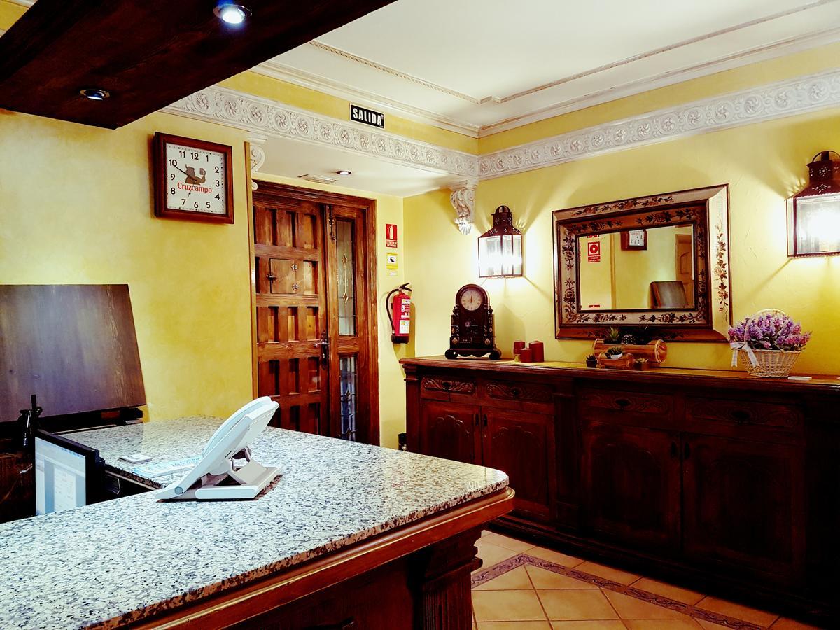 Hostal Maria Ronda Madrid Exterior foto